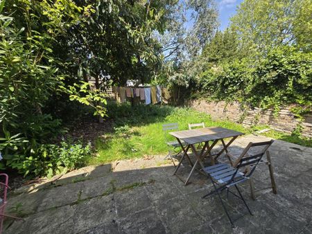 3 bedroom flat to rent - Photo 2