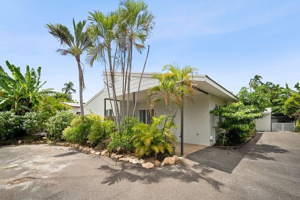 LOW MAINTENANCE UNIT IN QUIET CUL DE SAC! - Photo 1