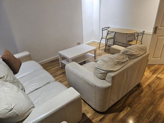 Studio Flat, Hutcheon Street, AB25 - Photo 1