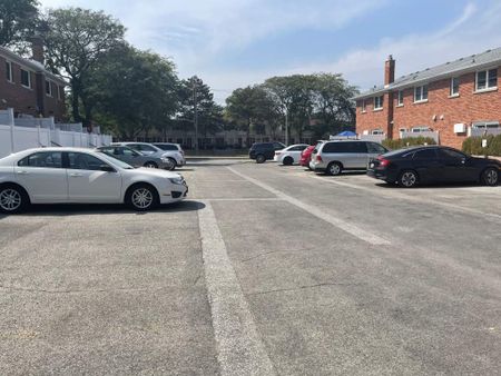 One Bedroom Apartment Townhouse - Photo 5