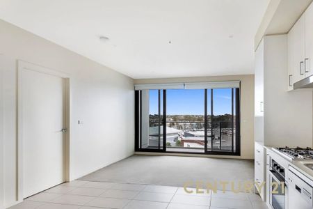 Stylish 1-Bed in Prime Location - Photo 5