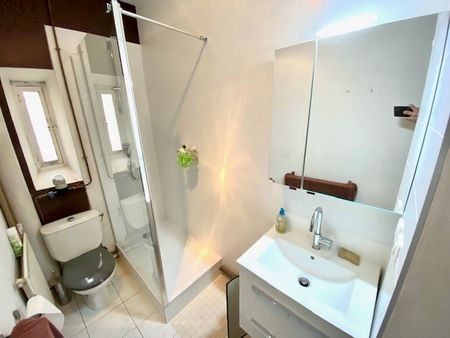 Location Appartement 3 pièces 54m² LYON 3ème - Photo 4