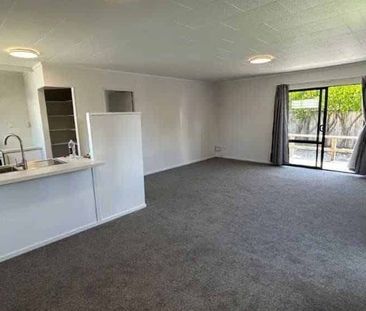 Four Bedroom Home - Photo 2