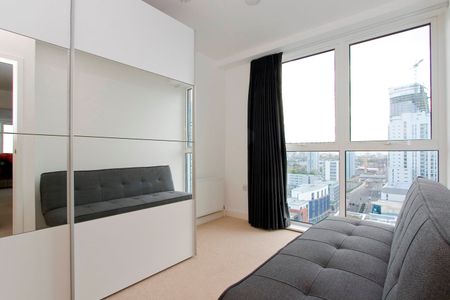 3 Bed Penthouse, Ward Road, E15 - Photo 3