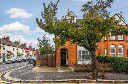 2 bedroom maisonette to rent - Photo 2