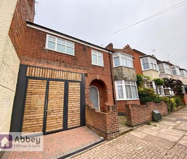 1 bedroom ground floor flat to rent - Photo 5