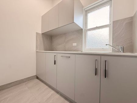 Wonder Family Home In the Oakhill Estate - Photo 3