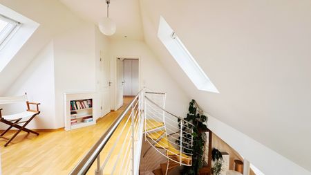 Wir lieben dieses Flair!4-5 Zi. Galerie-Wohnung in Mögeldorf! - Photo 2