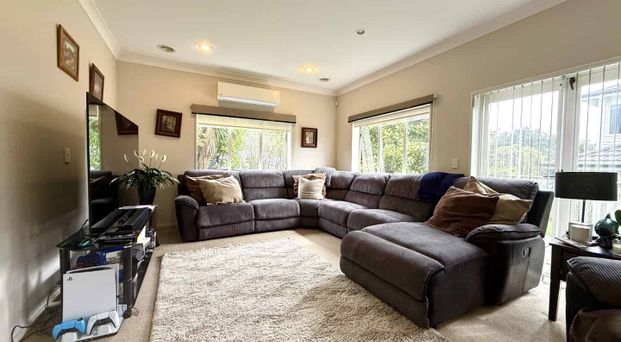 Executive home - 5 Bedrooms - 3 Bathrooms - Photo 1