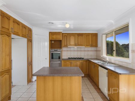 Family Home in HOPETOUN PARK - Photo 3