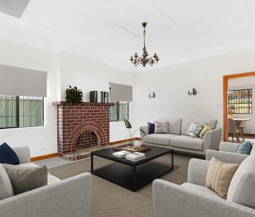 REJUVENATED AIR-CONDITIONED FAMILY HOME IN SOUGHT AFTER STREET - Photo 3