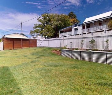 Family home in The Range! - Photo 5