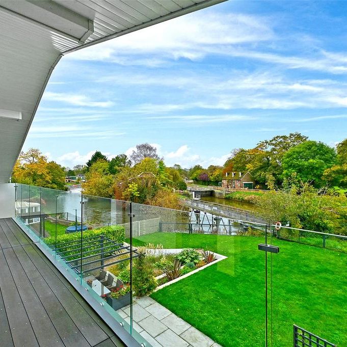 4 bedroom detached house to rent - Photo 1