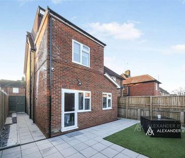 Benning Avenue, Dunstable, Bedfordshire, LU6 - Photo 6