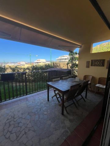 Alquiler de chalet adosado en Avenida Retamar, 73 - Photo 2