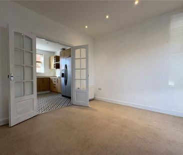 3 bedroom detached house to rent - Photo 2