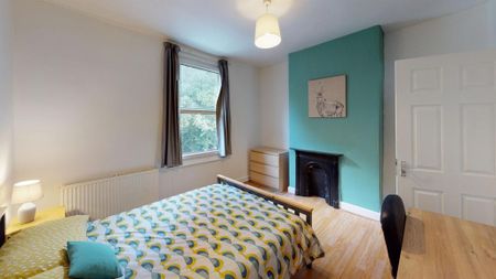 3 bedroom terraced house to rent - Photo 2