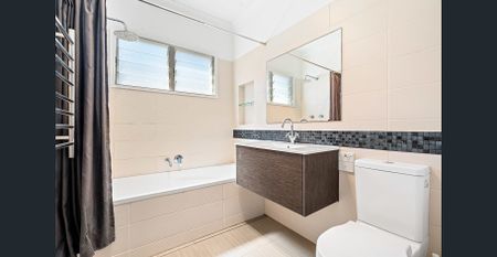 Expansive Family Residence in a Tranquil, Sought-After Location - Photo 3