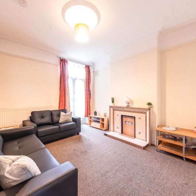 5 bedroom terraced house to rent - Photo 1