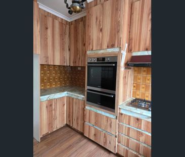 WELL MAINTAINED FAMILY HOME - Photo 5