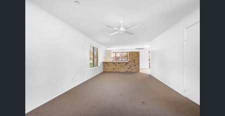 Delightful family home in Outlook Estate - Photo 3