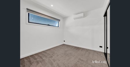 Stylish Four Bedroom home with two living areas! - Photo 3