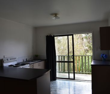 Two bedrooms incl Lawns and Water - Photo 3