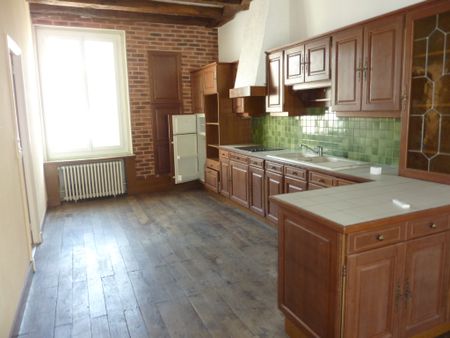Location Appartement 2 pièces 74m² MONTMORILLON 86500 - Photo 2