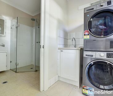 CHARMING 3 BEDROOM TERRACE Available NOW!!! - Photo 6