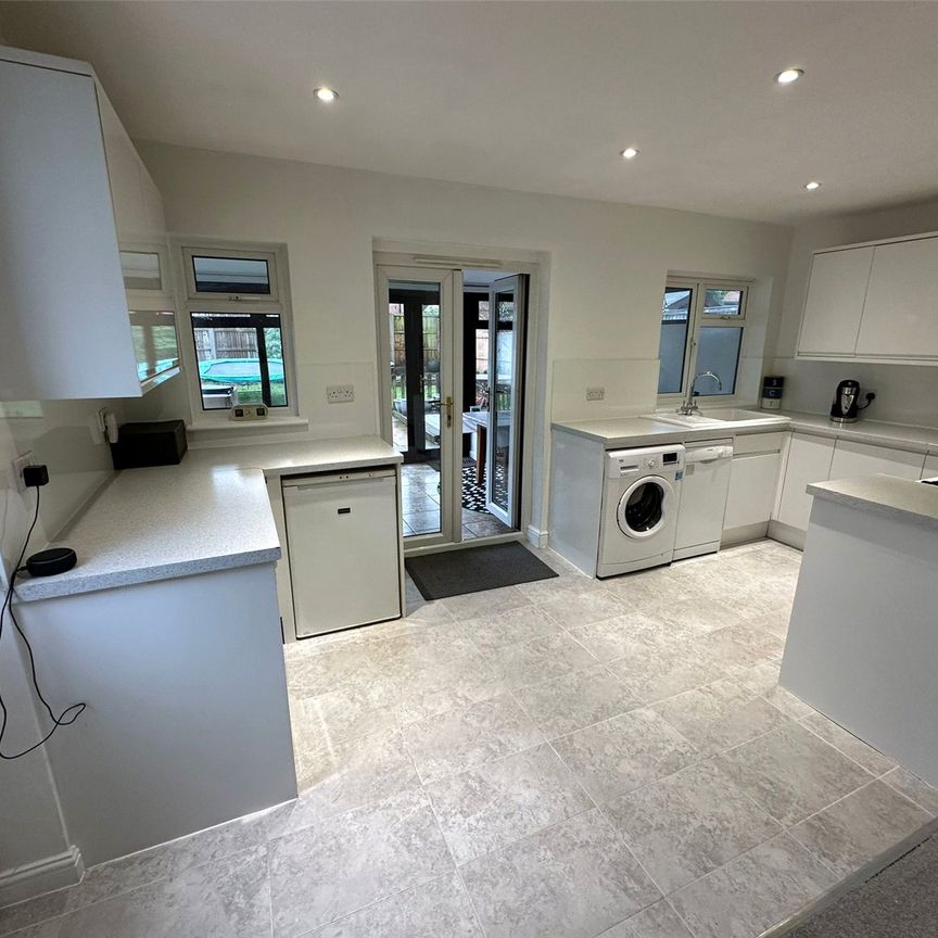 Connaught Road, Fleet, Hampshire, GU51 - Photo 1