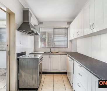 Stylish & Convenient Living in the Heart of Liverpool - Photo 3