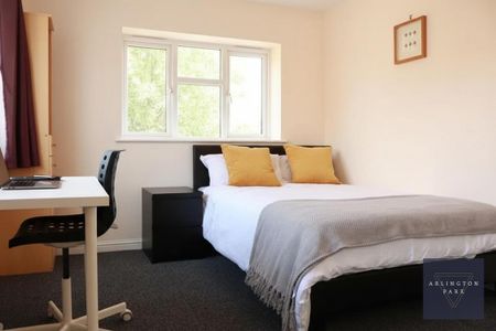 4 bedroom private hall to rent - Photo 2