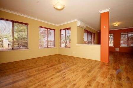 Spacious 4-Bedroom Family Home in Bassendean - Photo 3