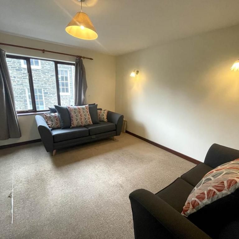 2 bedroom flat to rent - Photo 1
