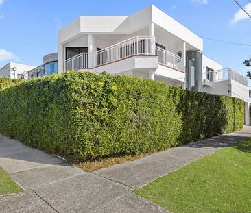 Recently renovated Family home in a Desirable Location boasting wat... - Photo 4