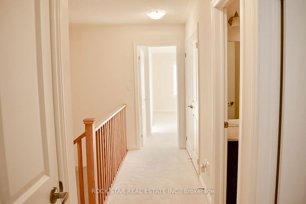 Townhouse For Lease | E8134042 - Photo 1