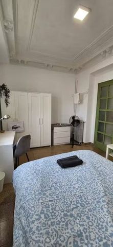Calle del Hospital, Valencia, Valencian Community 46001 - Photo 5