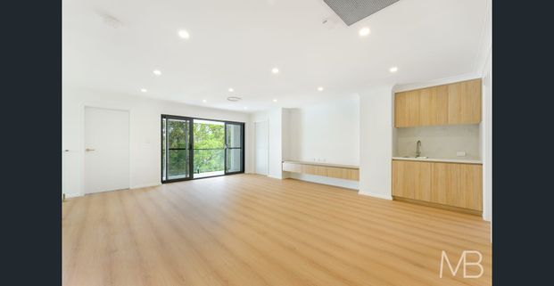 ELEGANT FAMILY HOME CLOSE TO NATIONAL PARK - Photo 1