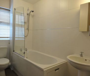 2 bedroom House to rent - Photo 3