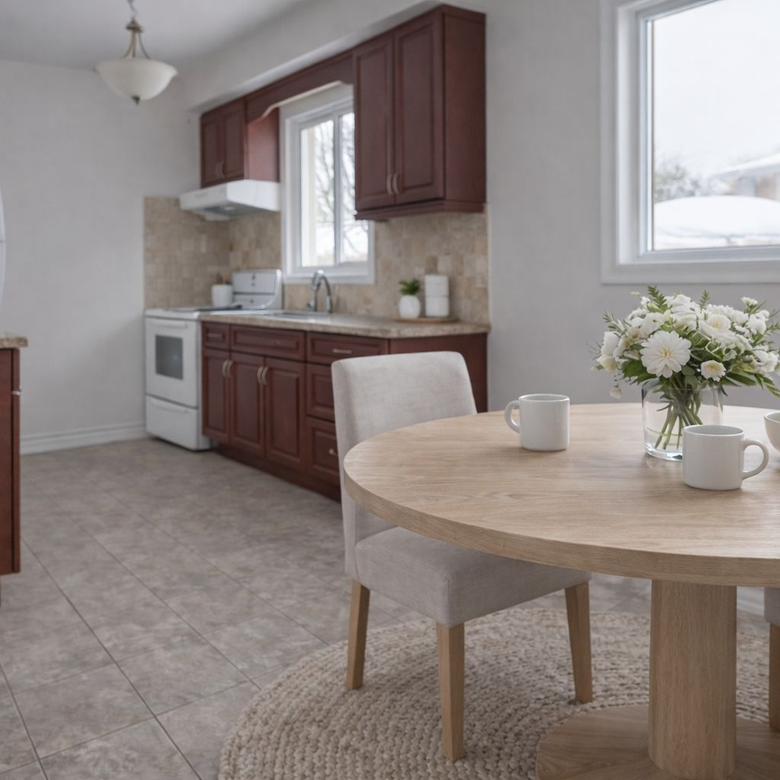 For Lease - 12 Scarden Avenue Unit# Main, Toronto, Ontario - Photo 1