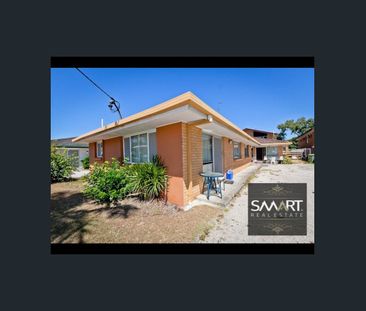 2/20 Parneno Street, Chevron Island, Qld 4217 - Photo 4