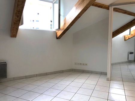 Location Appartement 2 pièces 28m² NICE 06300 - Photo 4