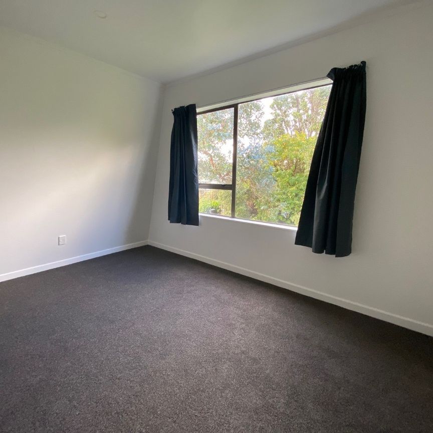 64 Churton Drive, Churton Park - Photo 1