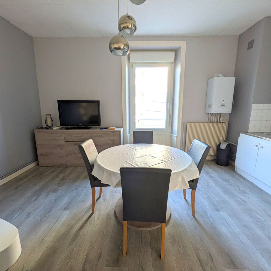 Location Appartement 2 pièces 37m² FOUGERES 35300 - Photo 1