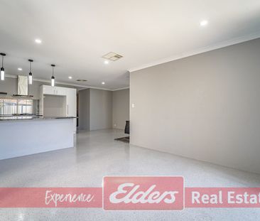 BREE IS THE PLACE TO BE! - Photo 2