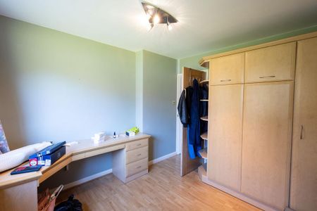 4 bedroom detached house to rent - Photo 4