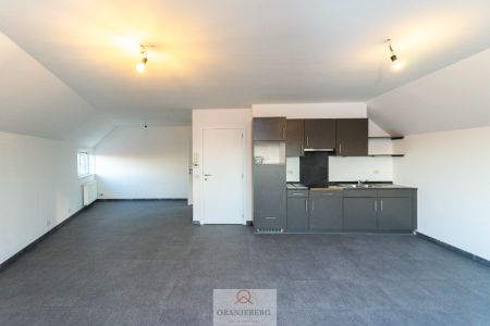 Gerenoveerd 2-slpk appartement op de 3de verdieping - Photo 4