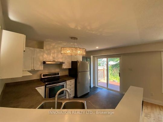 For Lease - 11 Cedar Park Street, Carlington - Central Park, Ontario - Photo 1