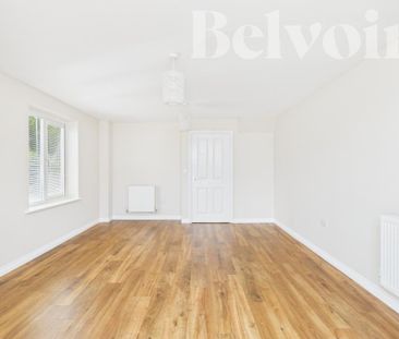 3 bedroom semi-detached house to rent - Photo 3
