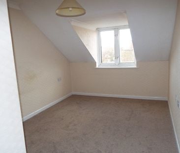 Berkeley Court, Lee-on-the-Solent - Photo 4